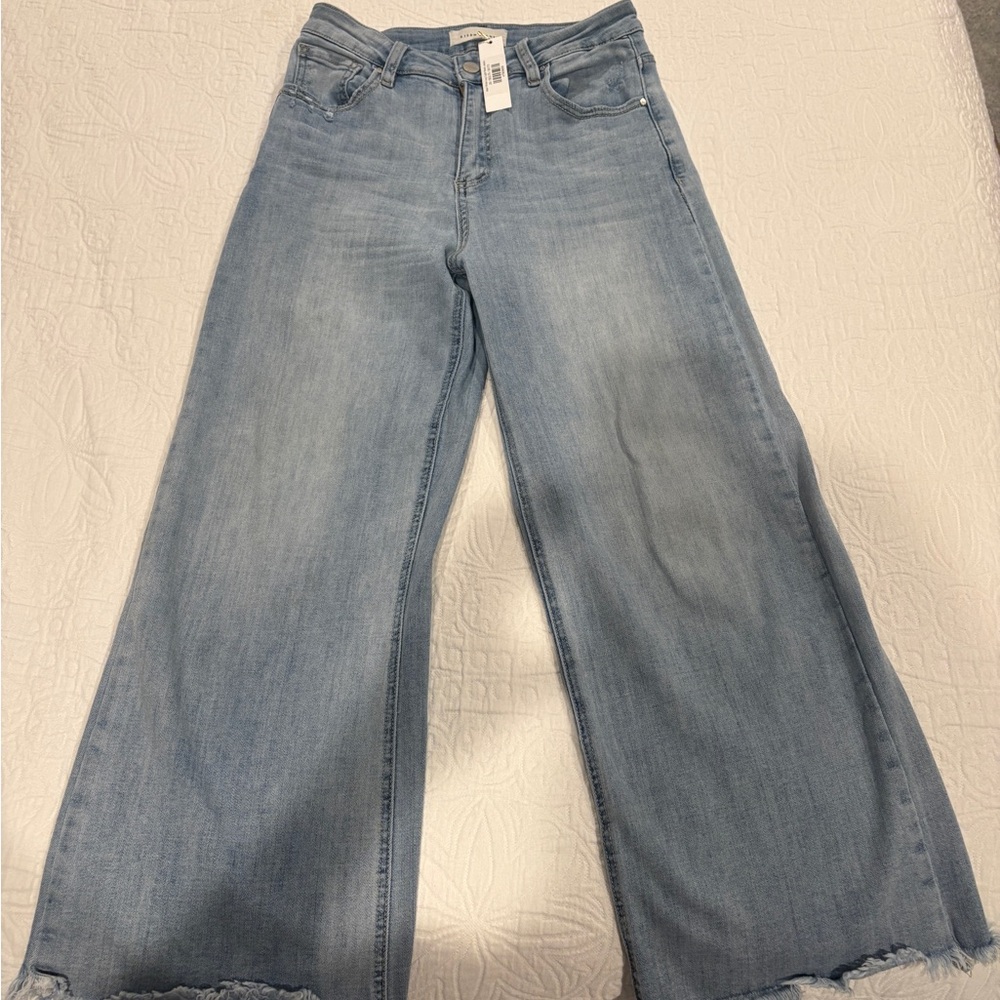 Risen Jeans, Wide Leg Jeans